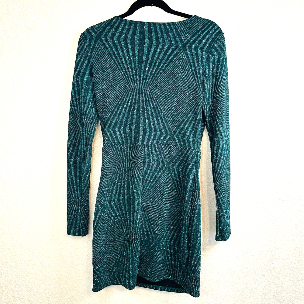 Mi Ami Francesca’s Women's Green Long Sleeve Coral V-Neck Mini Dress Size Medium - Picture 2 of 5